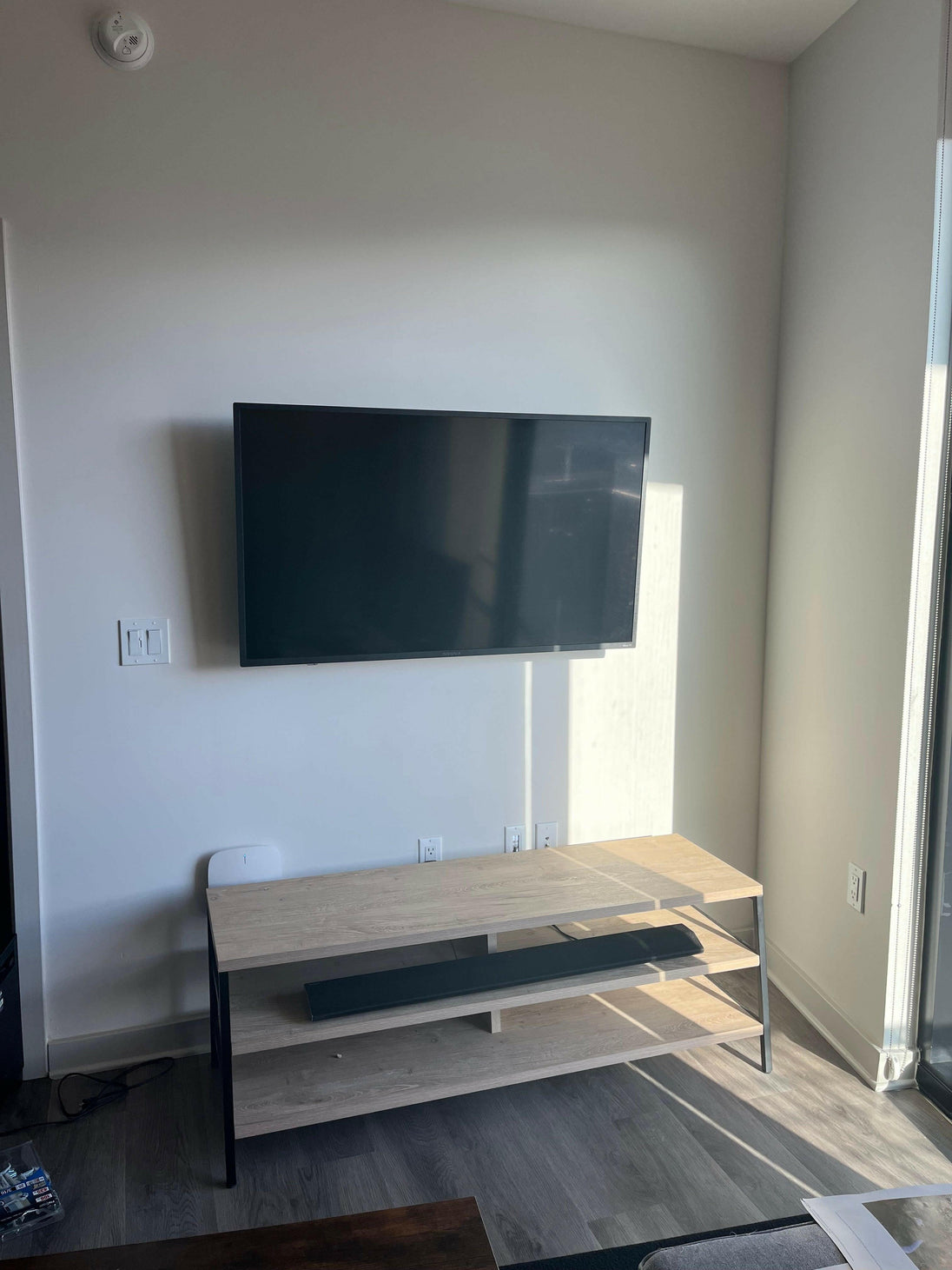 Tv Mounting With Wall Mount..