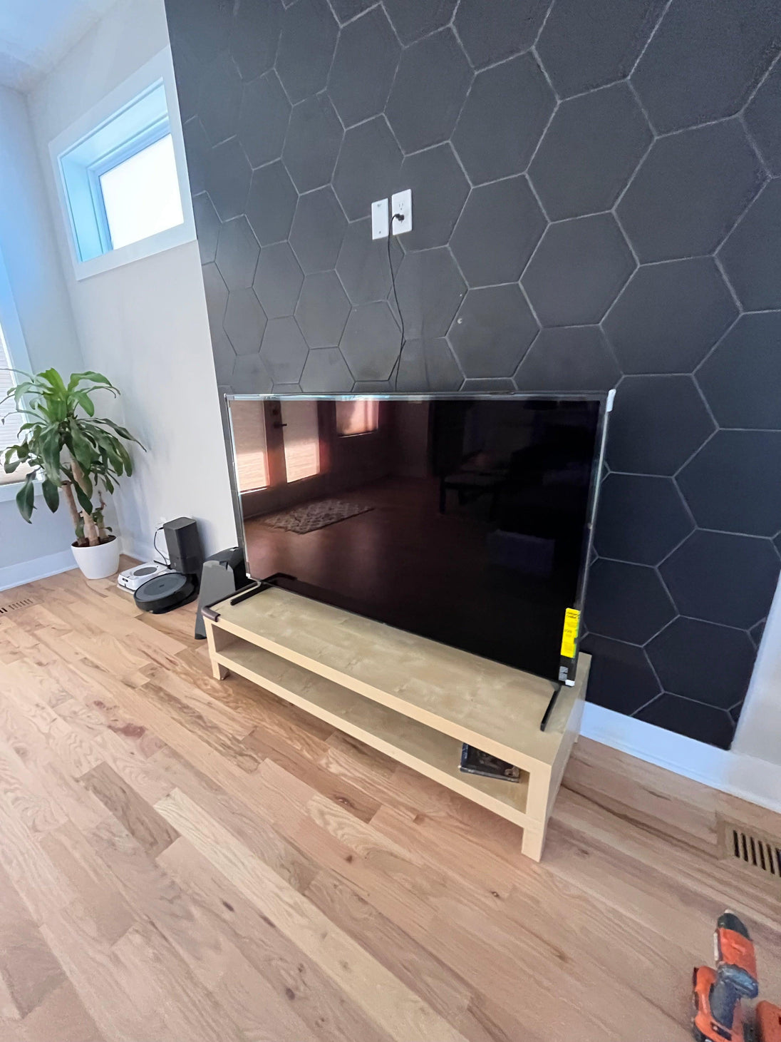 LG TV Mounting Service.