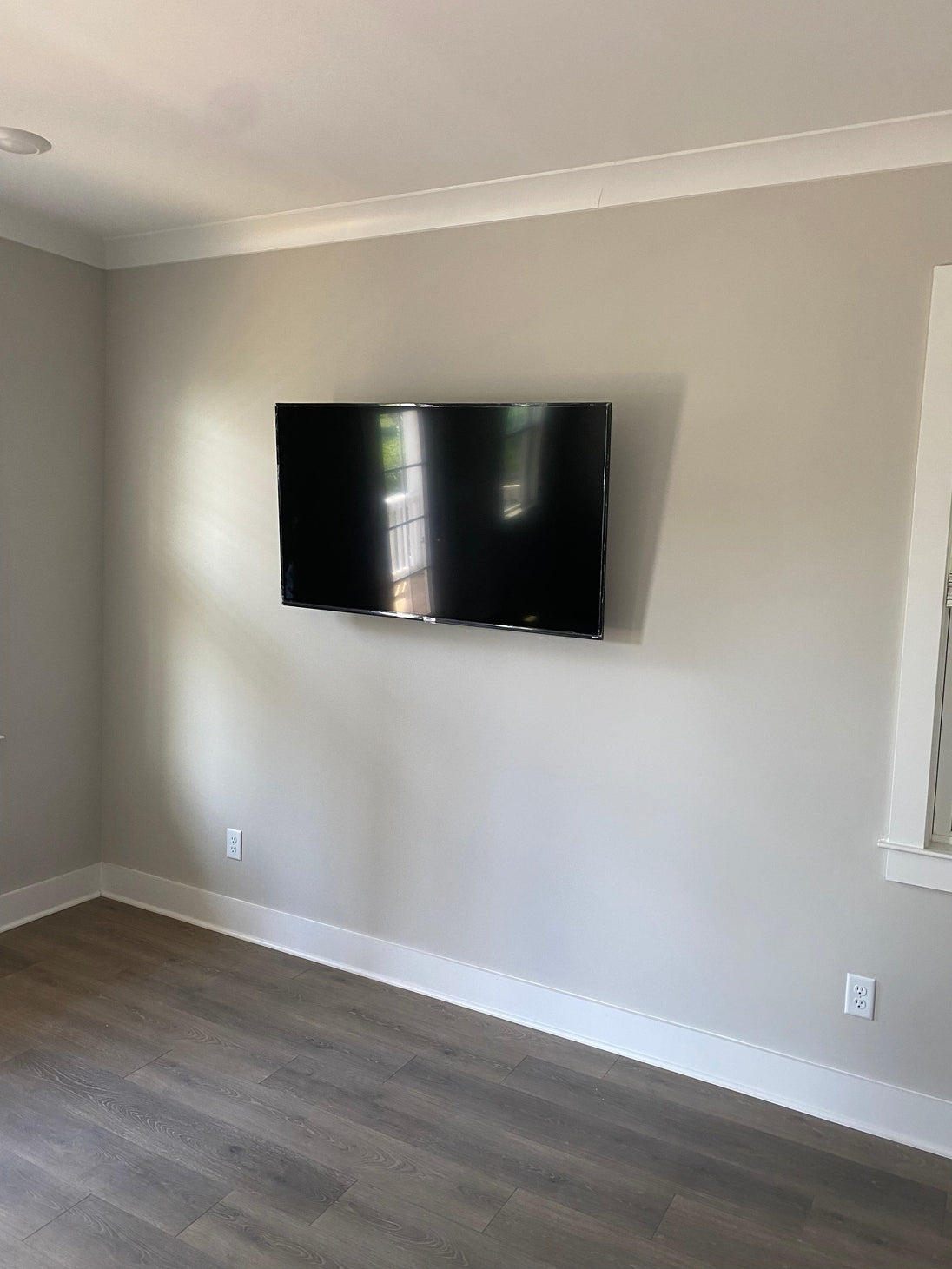 Tv Mounting With Wall Mount. - Mount10Tv